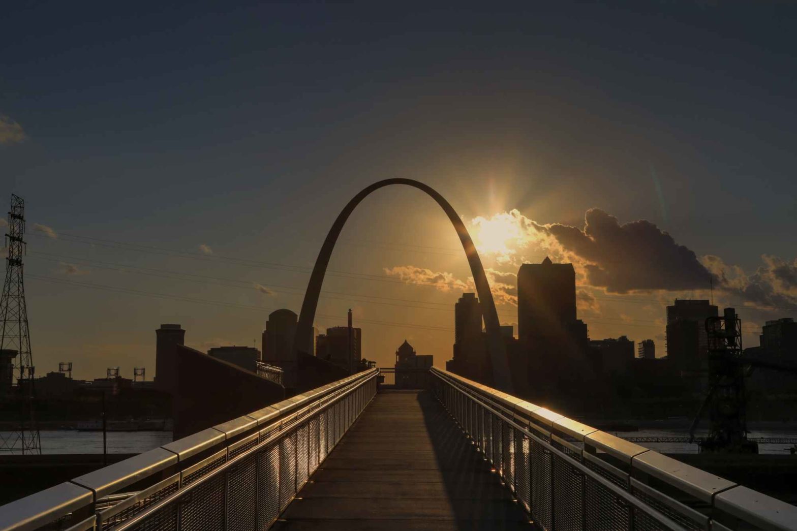 Everything You Need to Know About Buying & Selling Homes in St. Louis, MO